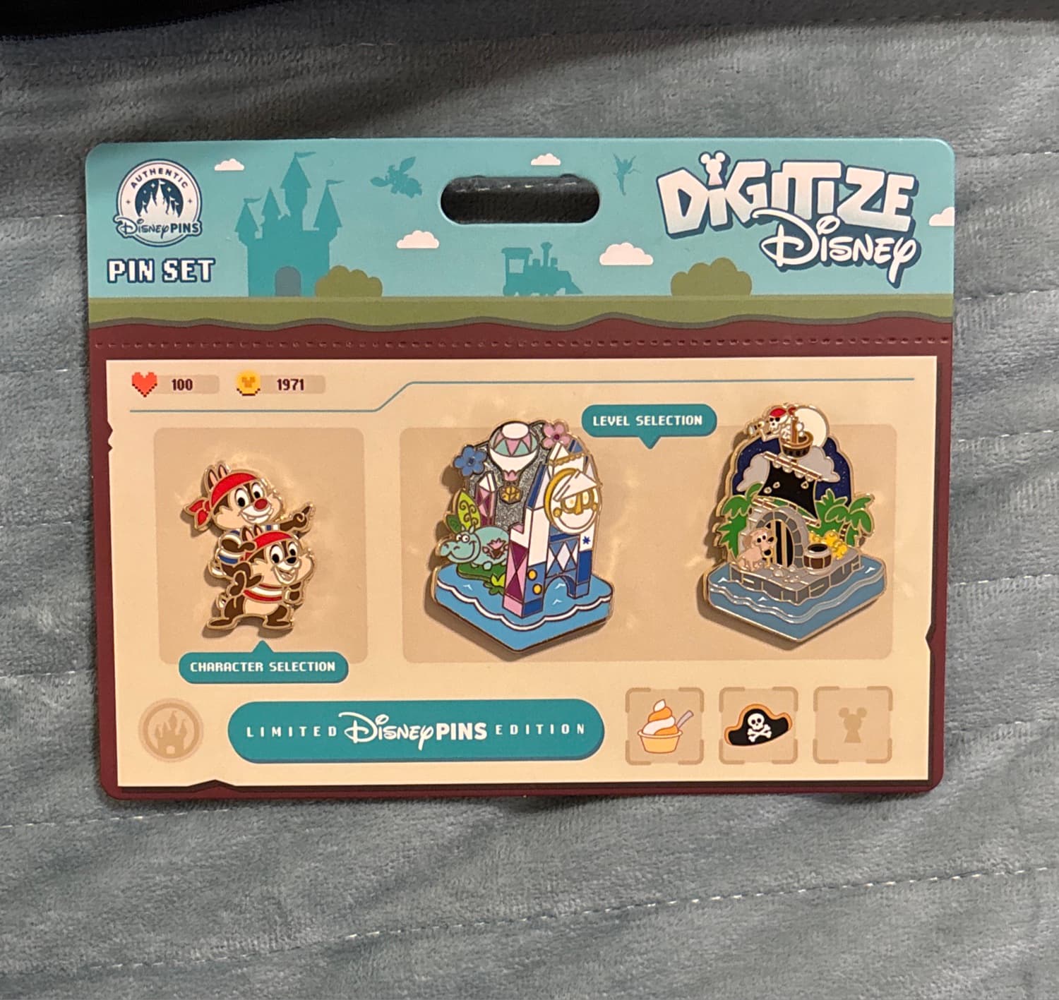 Chip & Dale, "it's a small world" & Pirates of the Caribbean Digitize Disney Pin Set