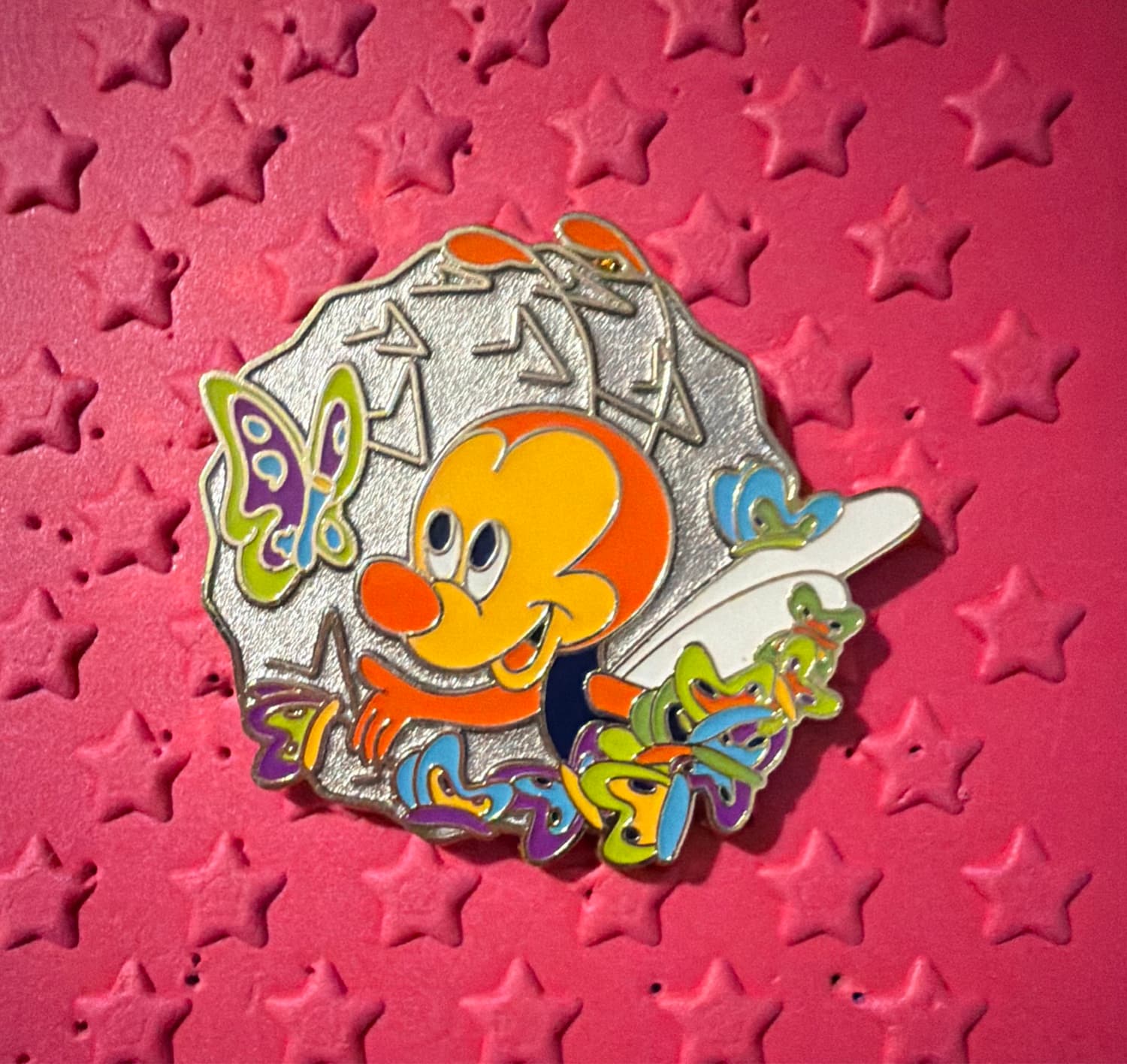 EPCOT International Flower & Garden Festival 2025 Mystery Collection - Spaceship Earth Mystery Collection — Spike the Bee front