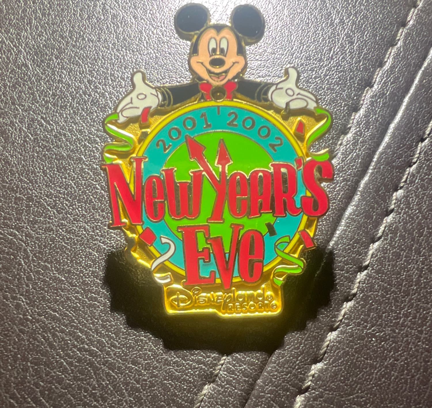Mickey Mouse New Year's Eve 2001-2002 Light Up Pin - Disneyland Resort