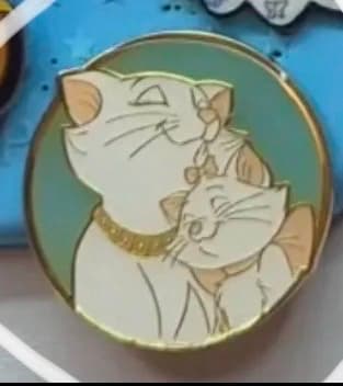 Loungefly - The Aristocats - Duchess and Marie
