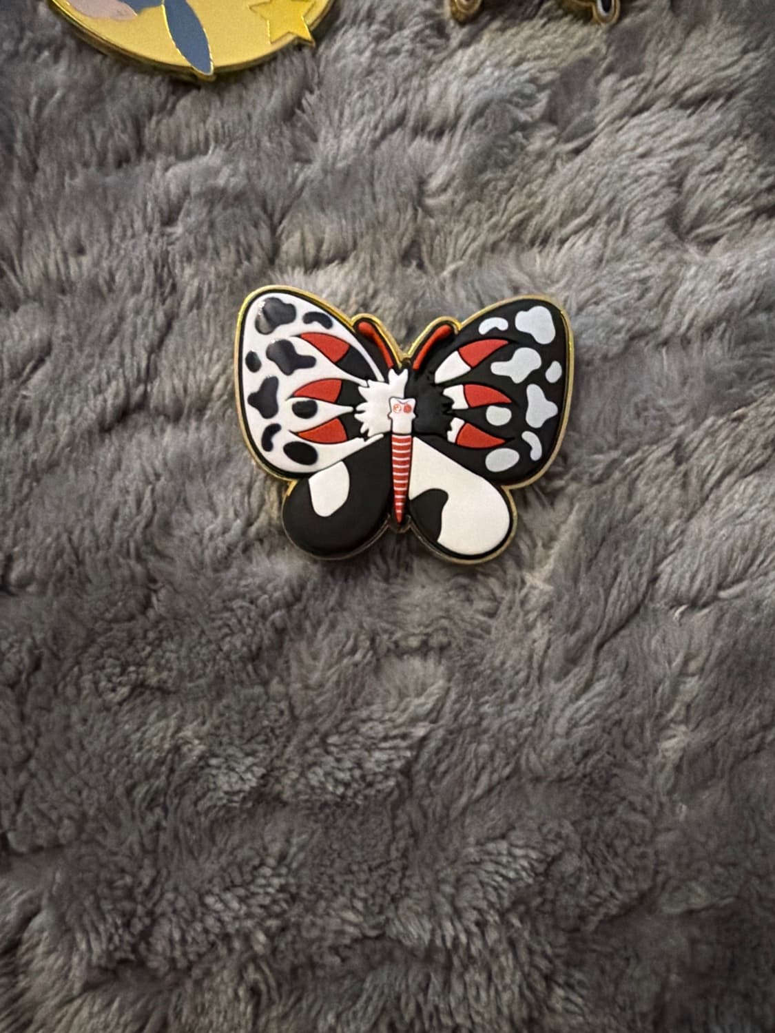 Cruella de Vil Butterfly - Disney Villains Butterfly Blind Box Pin Set