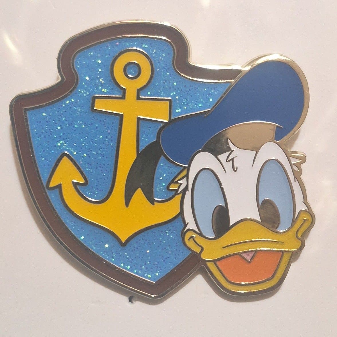 Donald Duck Shield front
