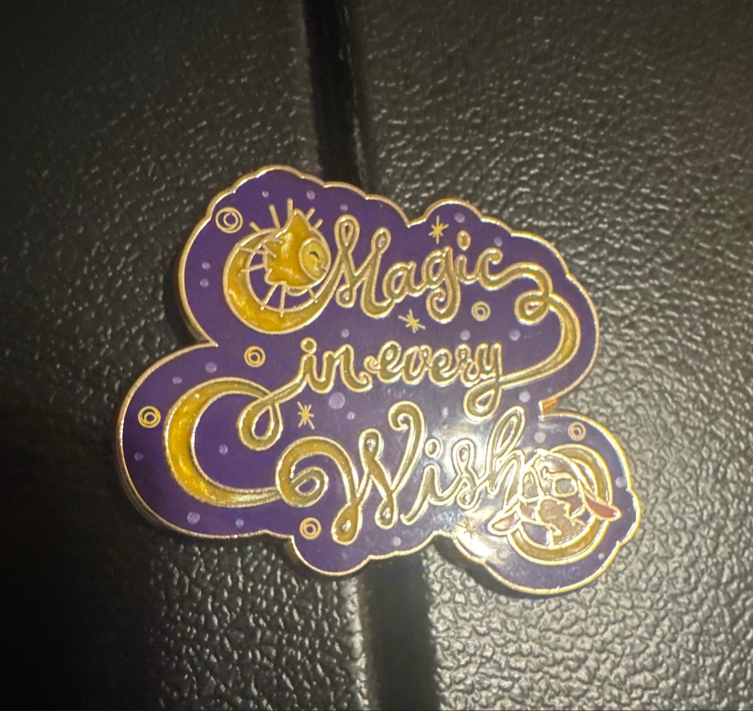 DISNEY CAST EXCLUSIVE STAR AND VALENTINO MAGIC IN EVERY WISH PIN