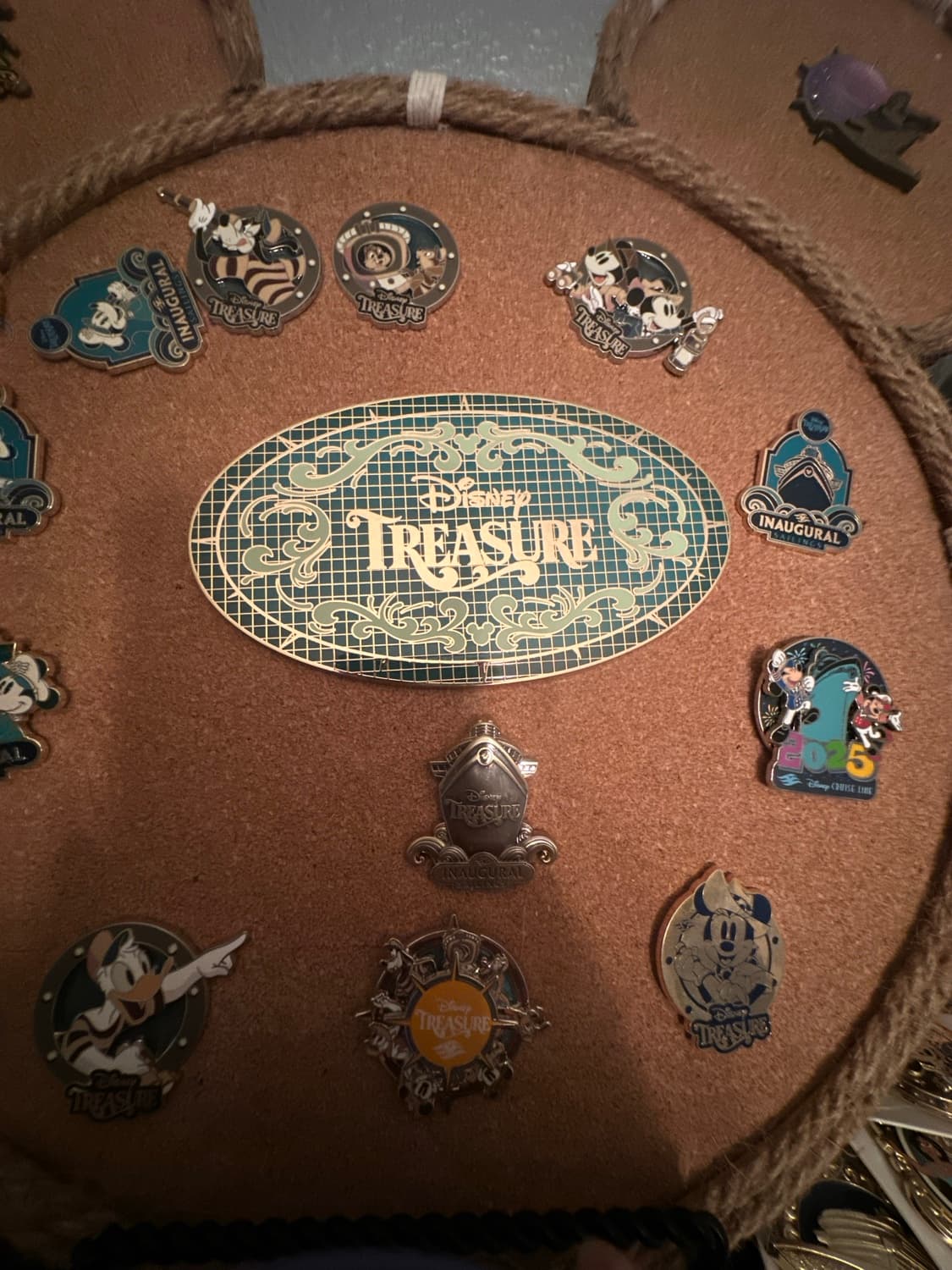 Disney Treasure Mosaic Tile Jumbo Pin front