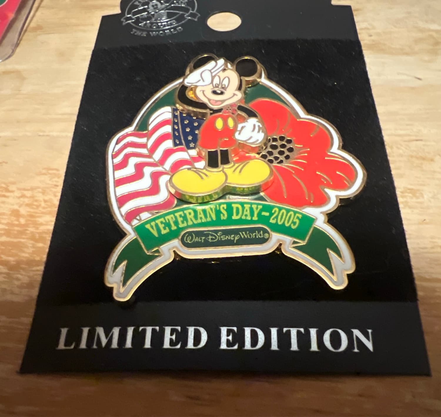 Disney WDW Veteran's Day 2005 Mickey Mouse Saluting Pin