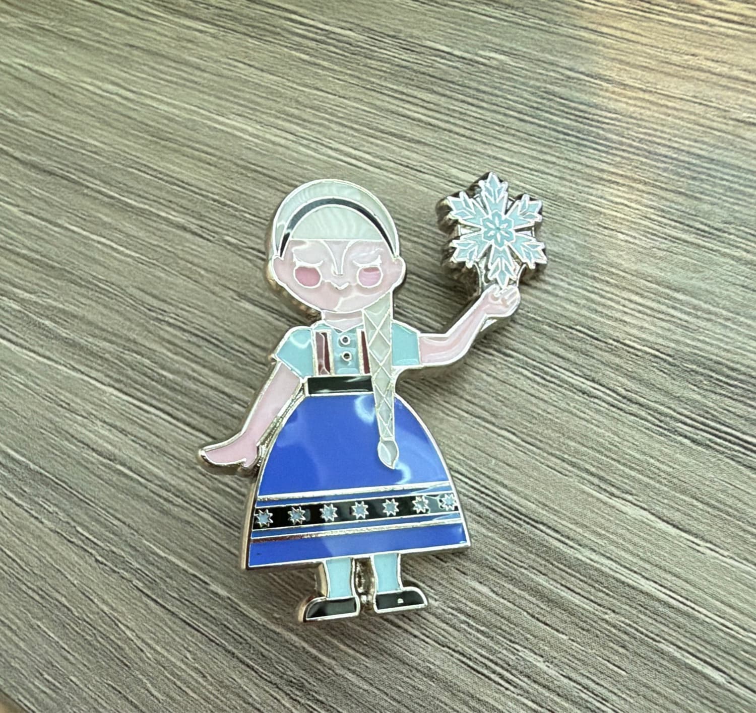Tokyo Disney Young Elsa Pin Frozen Journey Mystery Collection front