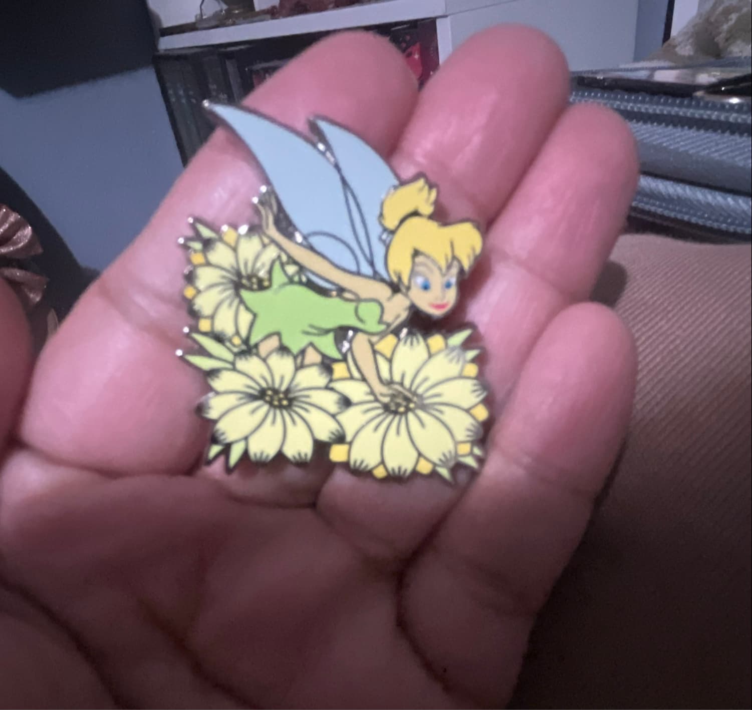 Tinker Bell Yellow Daisies - Magical Mystery Pins Collection Series 19