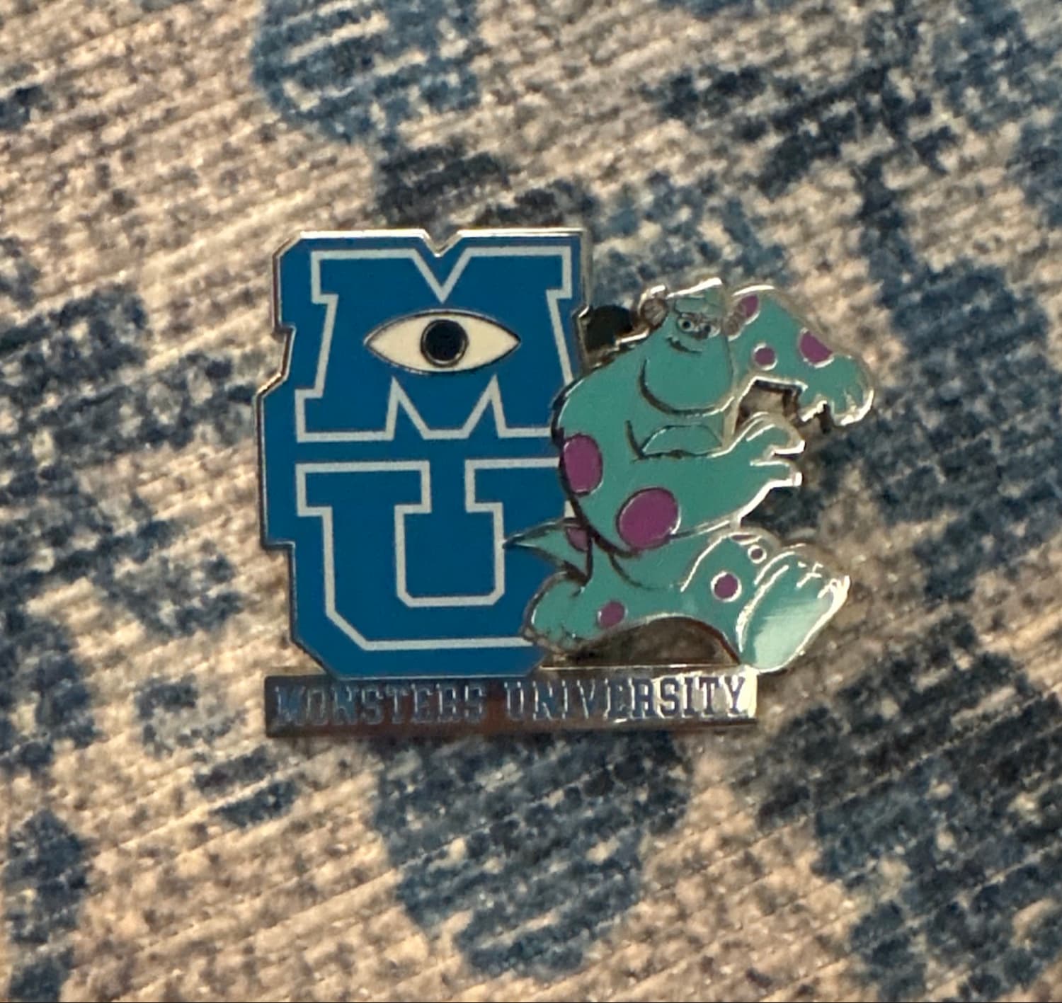 Sully - Insignia Pin Set front