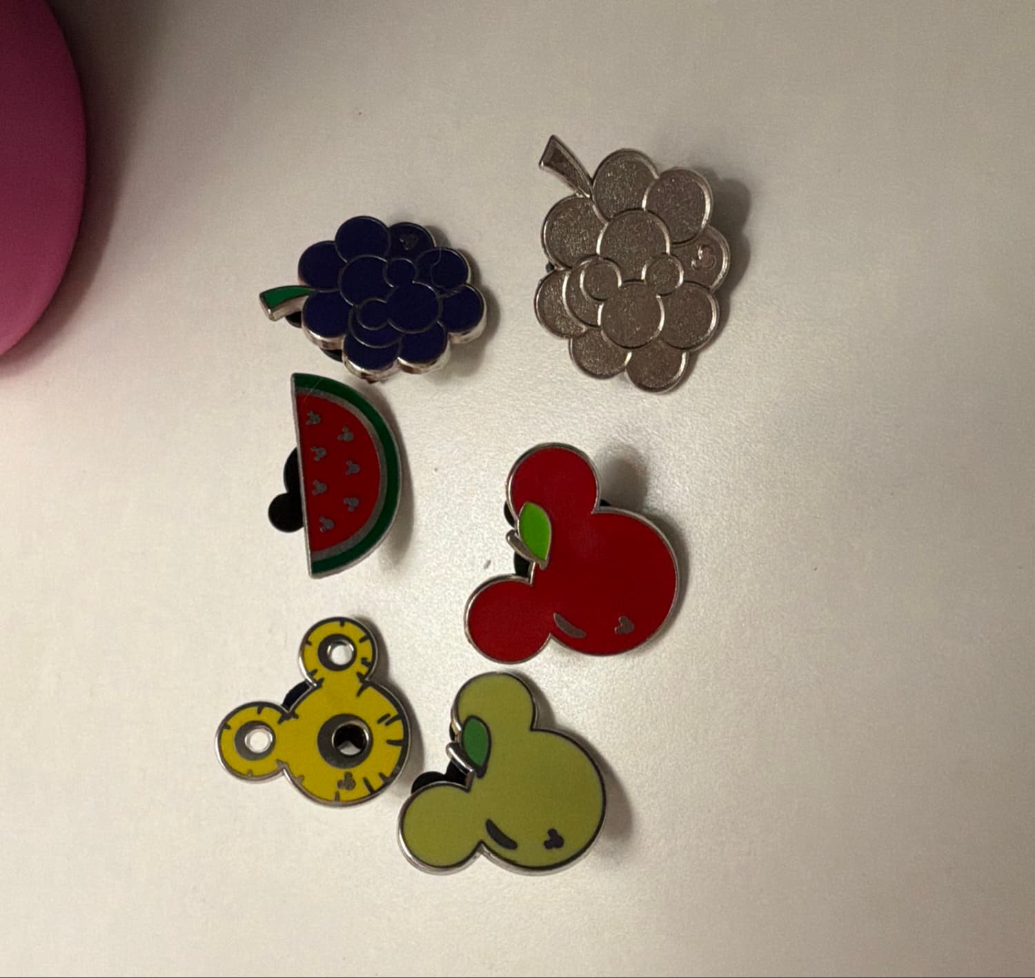 Grapes - 2017 Hidden Mickey Fruit Collection (including chaser)