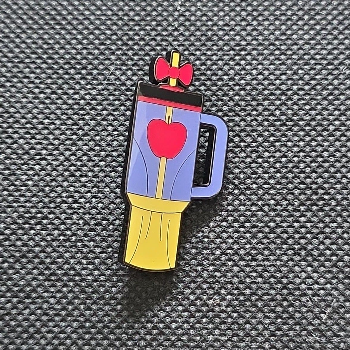 Loungefly Disney Princess Water Bottle Blind Box Enamel Pin - Snow White
