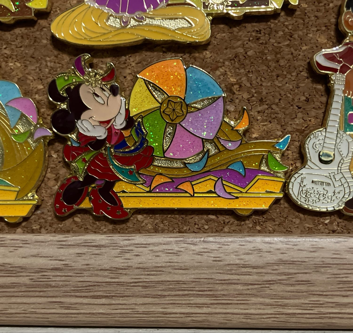 Minnie Mouse Harmony in Color Parade Mystery Collection front