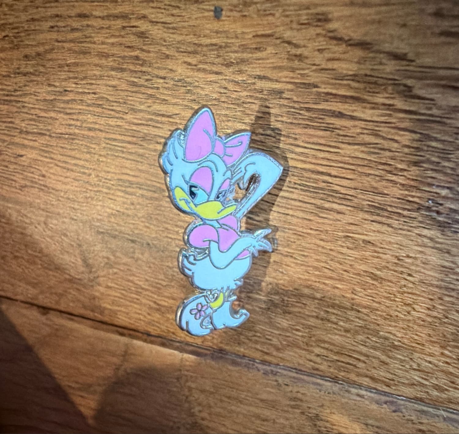 Daisy Duck Full Body Standing Individual Pin