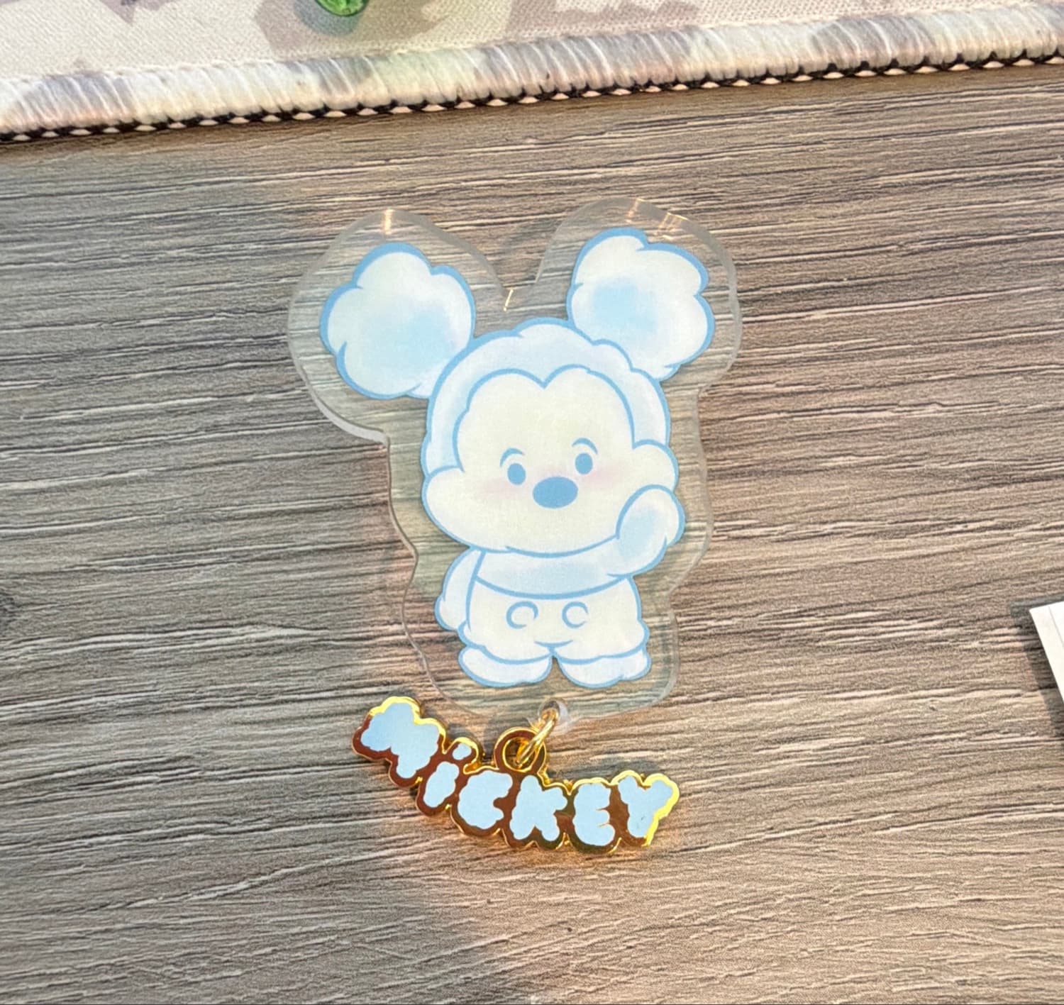 Mickey Mouse Waving - Mickey & Friends Cloud Characters