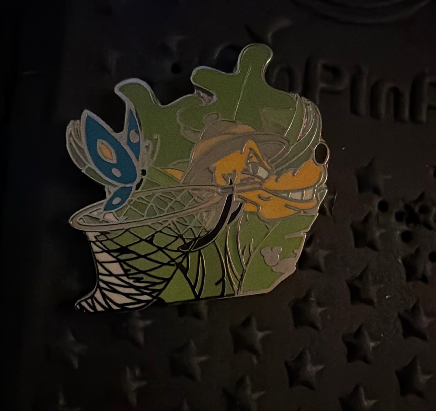 Goofy Butterfly Catcher, a 2005 Disneyland Resort Cast Lanyard pin