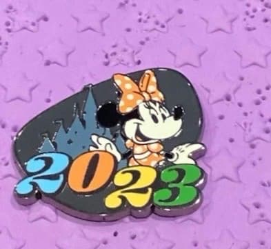 2023 New Year Minnie Mouse Pin front