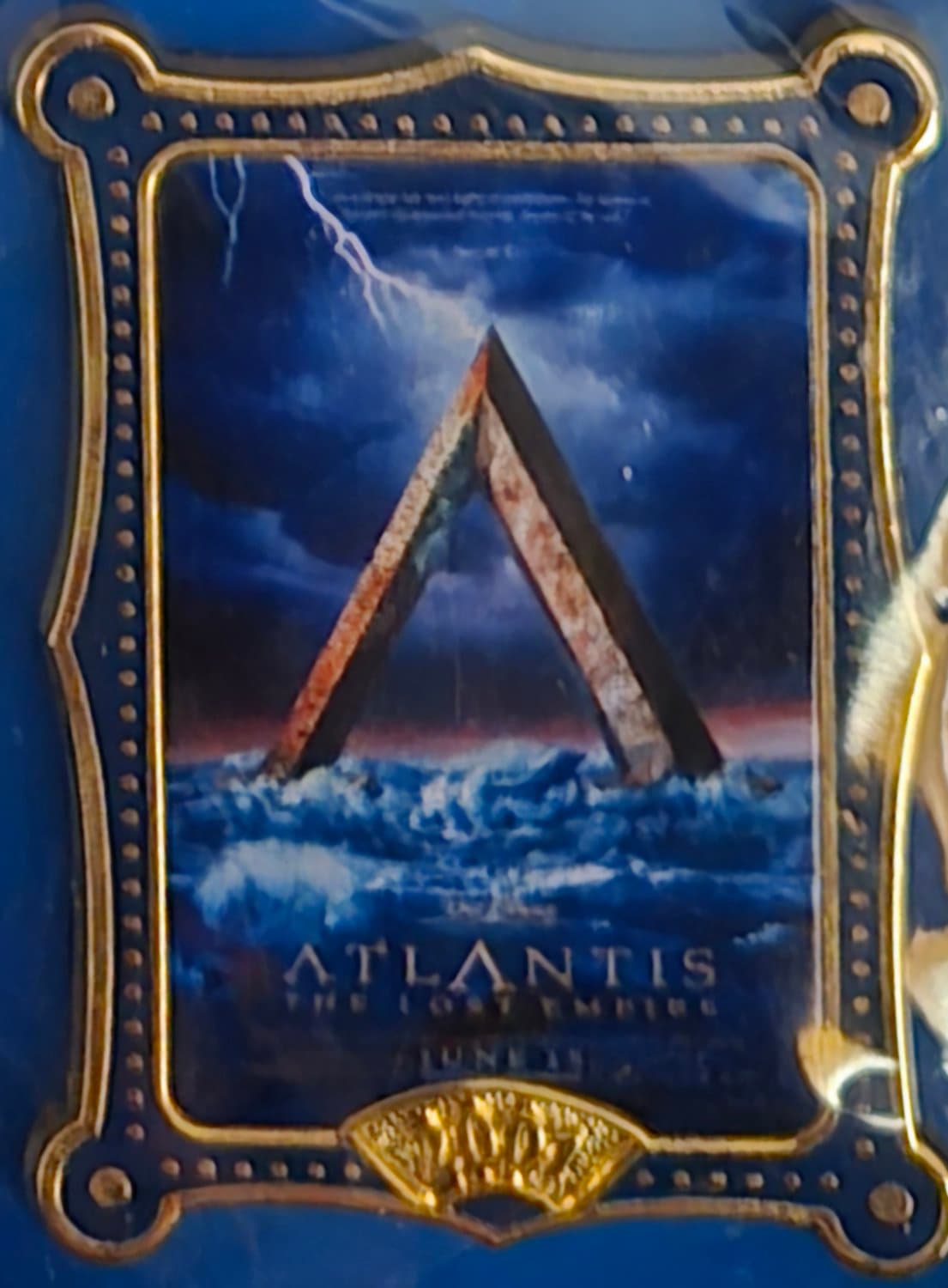 Atlantis: The Lost Empire Movie Poster front