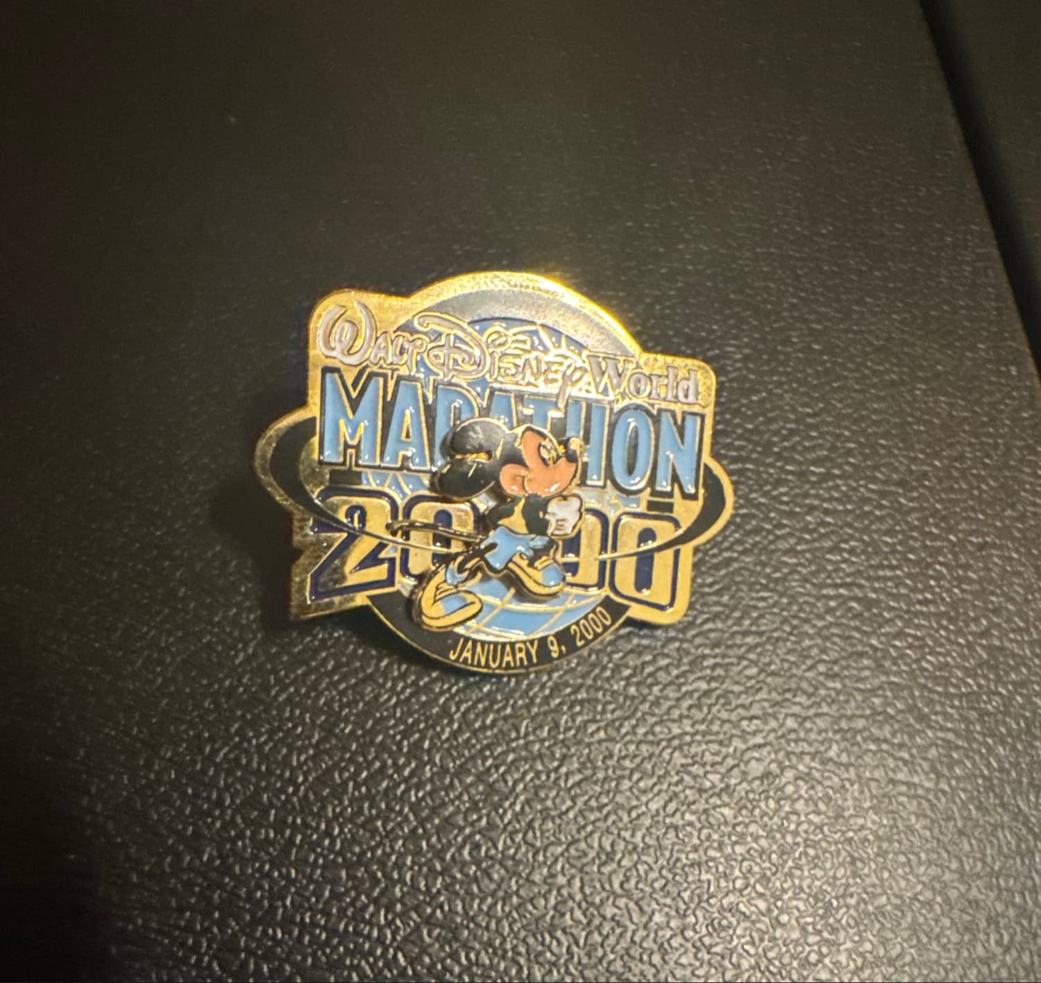 Walt Disney World Marathon 2000 with 3-D Mickey Pin