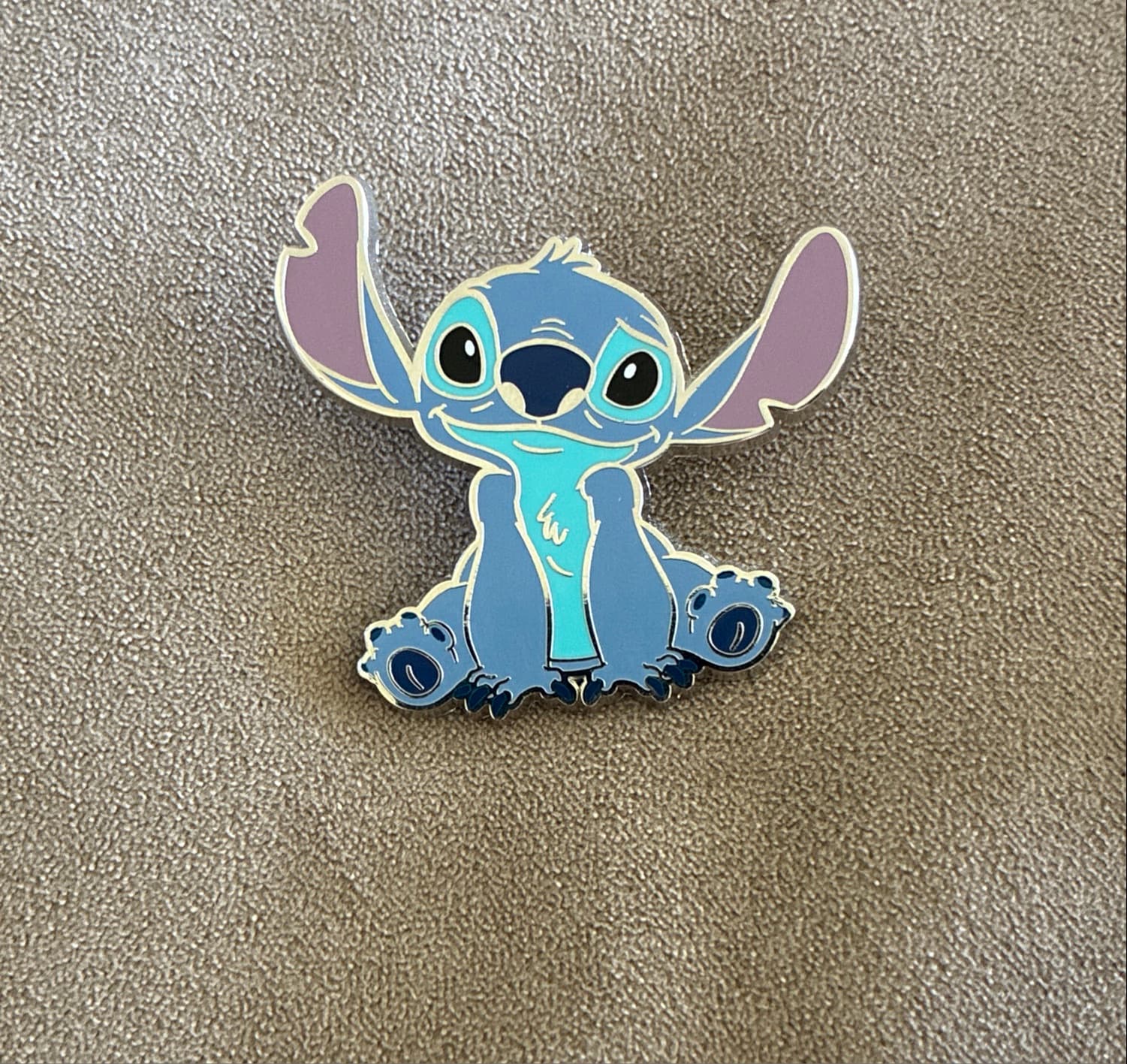 Stitch Sitting front