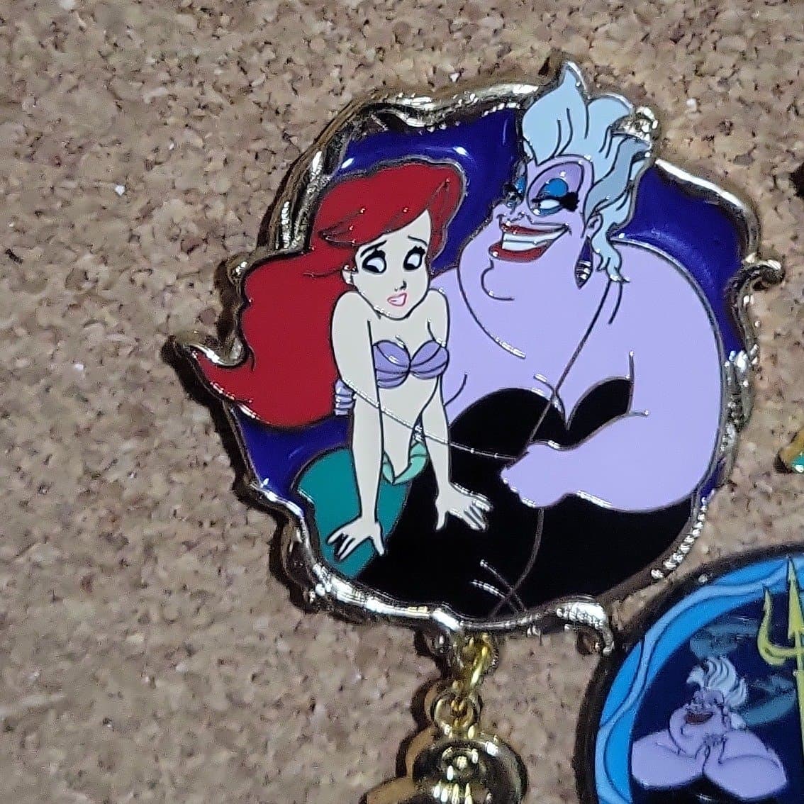 Disney ARIEL & URSULA Spellbound LE300 Gold Variant Jumbo Pin LITTLE MERMAID