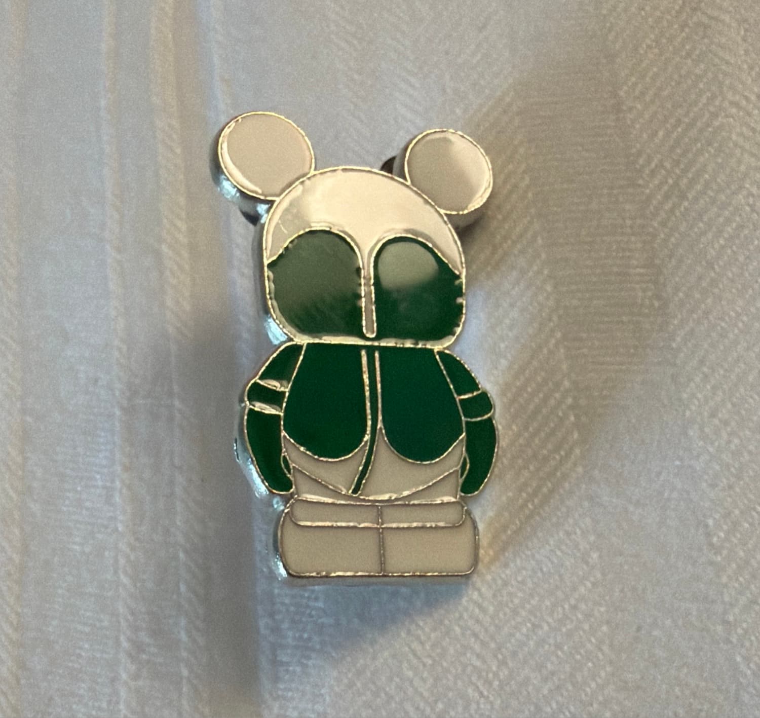 Vinylmation Jr. Series 3 "Good Luck / Bad Luck" Four Leaf Clover trading pin