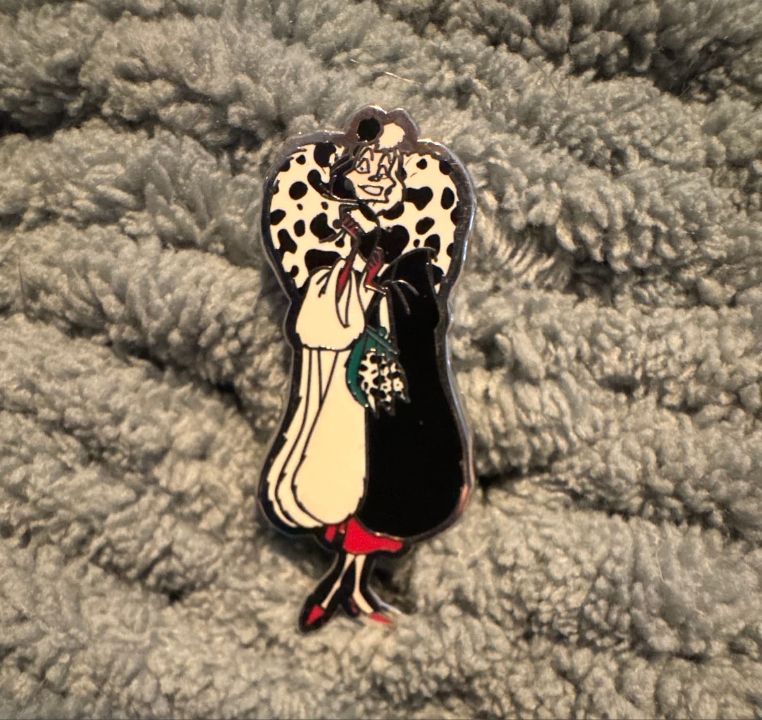 Cruella De Vil - 101 Dalmatians front