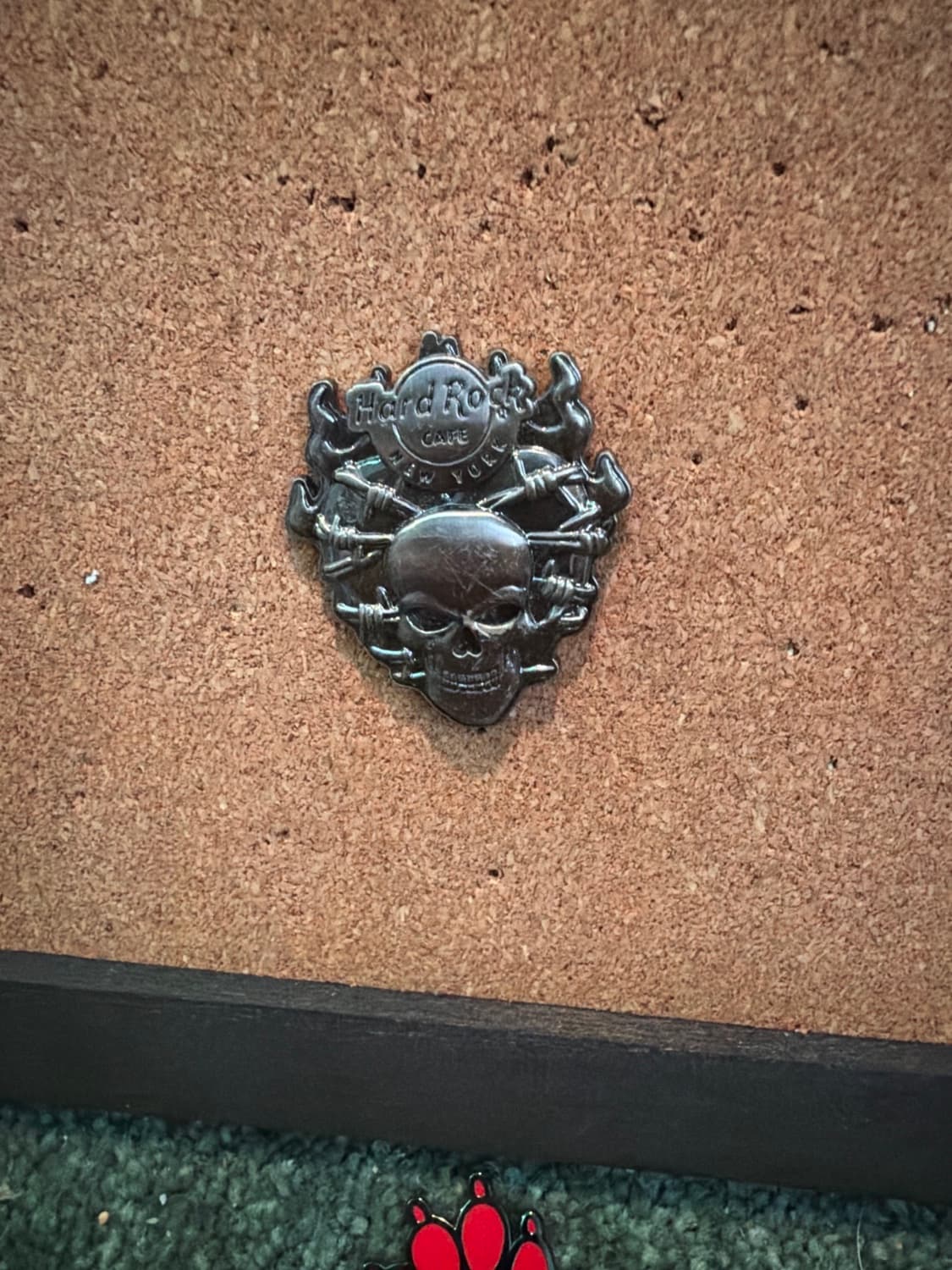 Hard Rock Cafe New York 3D Silver Skull Series Flaming Barbed Wire Pin