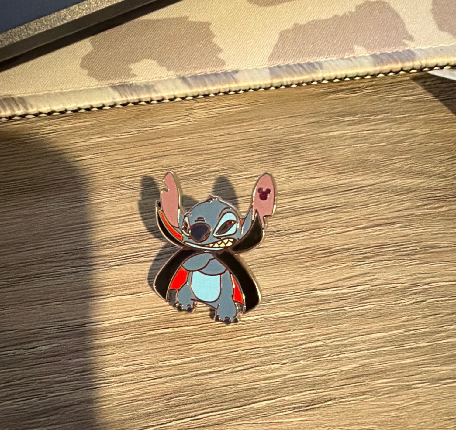 Hidden Mickey 2016 Halloween Vampire Stitch Pin