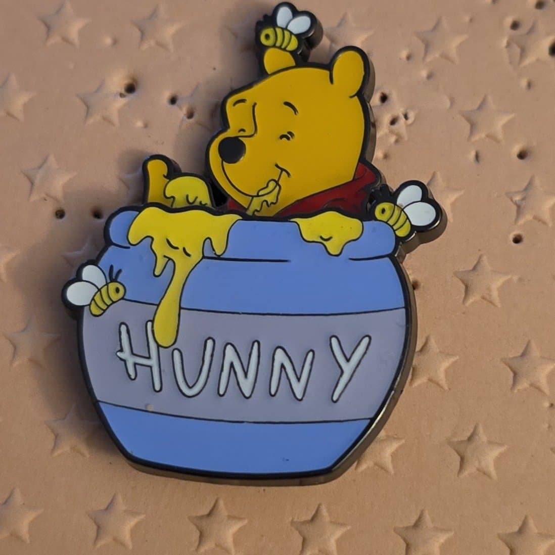 Loungefly - Winnie the Pooh - In Hunny Pot front