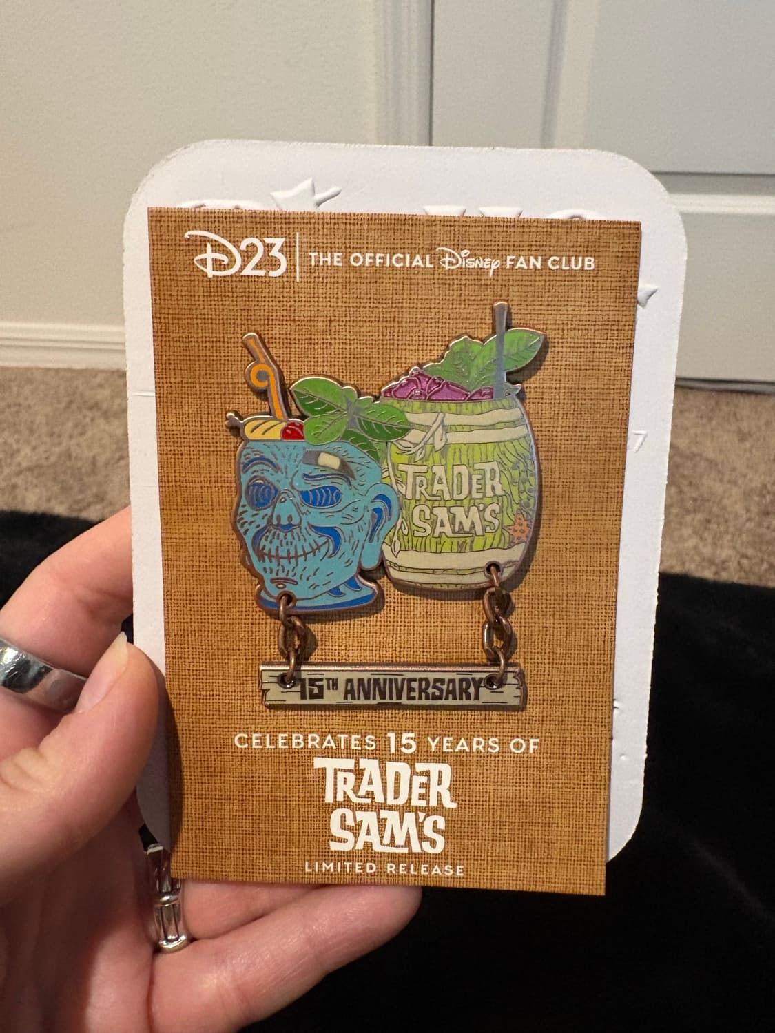 Disney Pin D23 Trader Sam's 15th Anniversary Limited Release Dangle Tiki Mug Pin