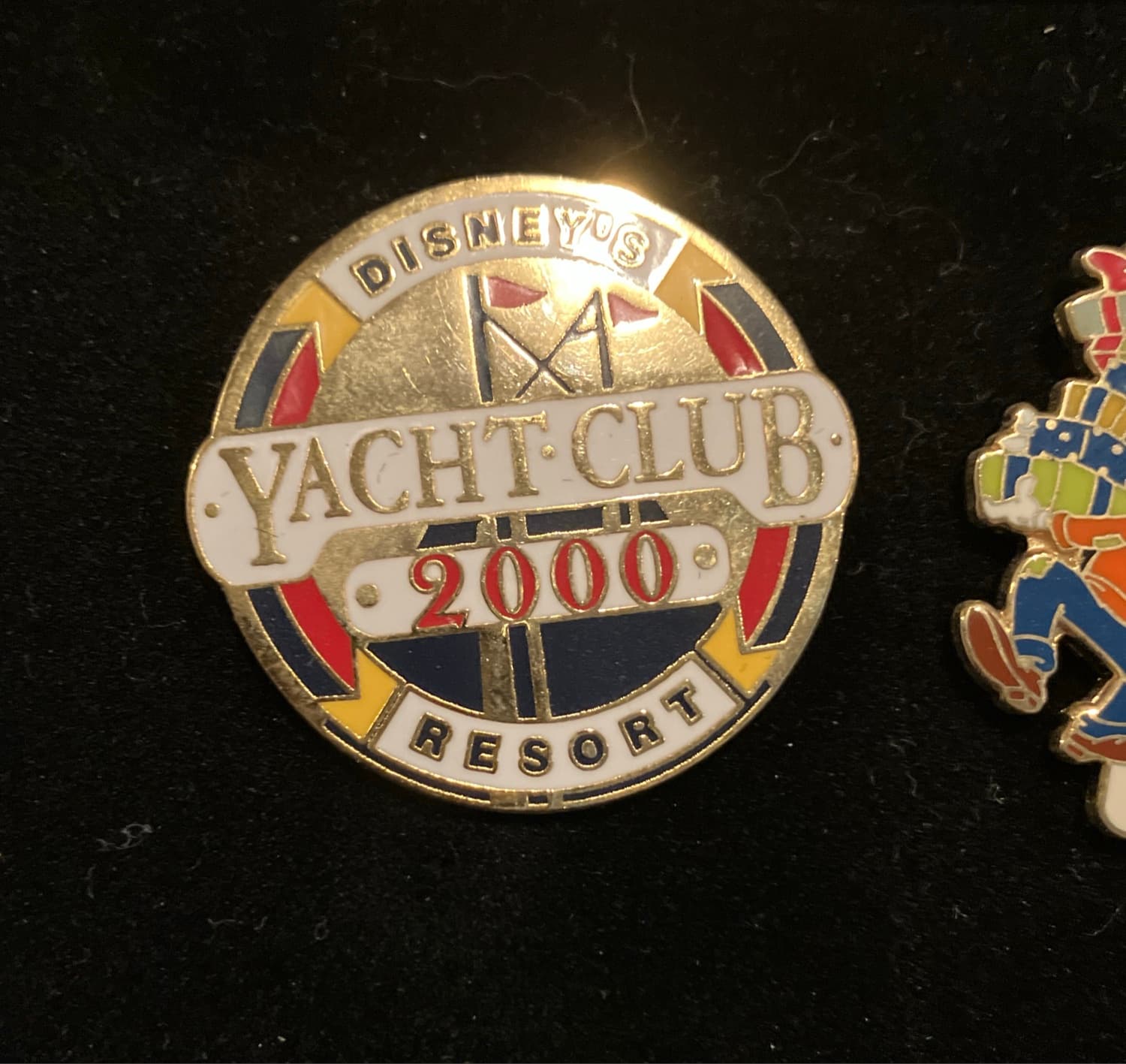 Walt Disney World Disney's Yacht Club Resort 2000 Millennium Series Logo Pin front