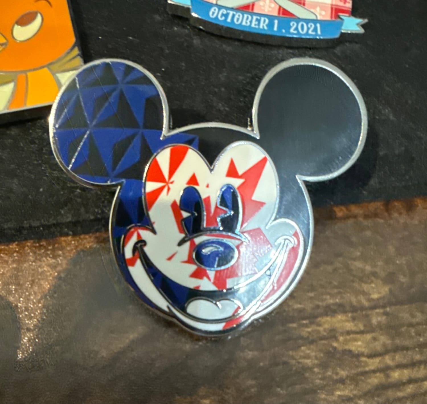 Mickey Mouse Epcot American Icon Pin