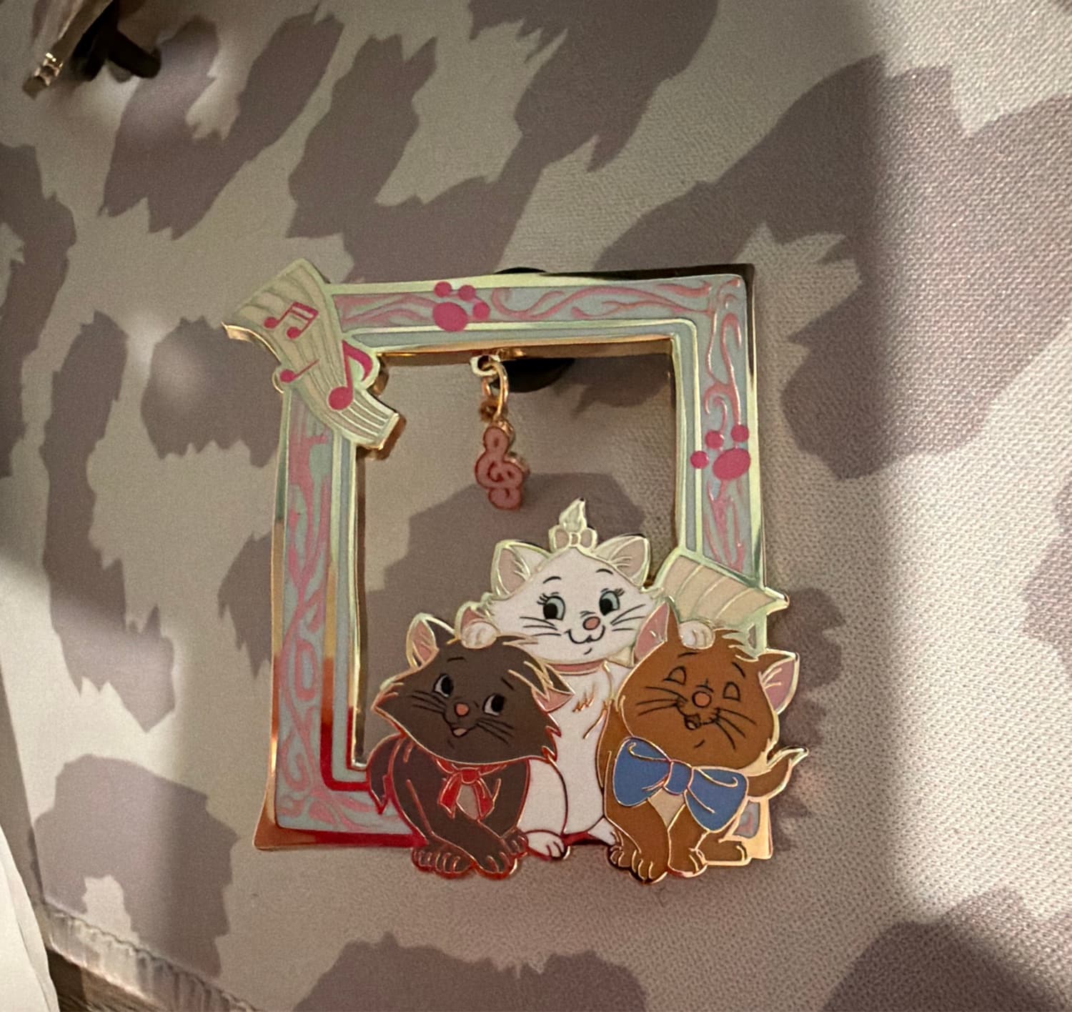 Disney The Aristocats Character Frames Blind Box Enamel Pin - Kittens Trio front