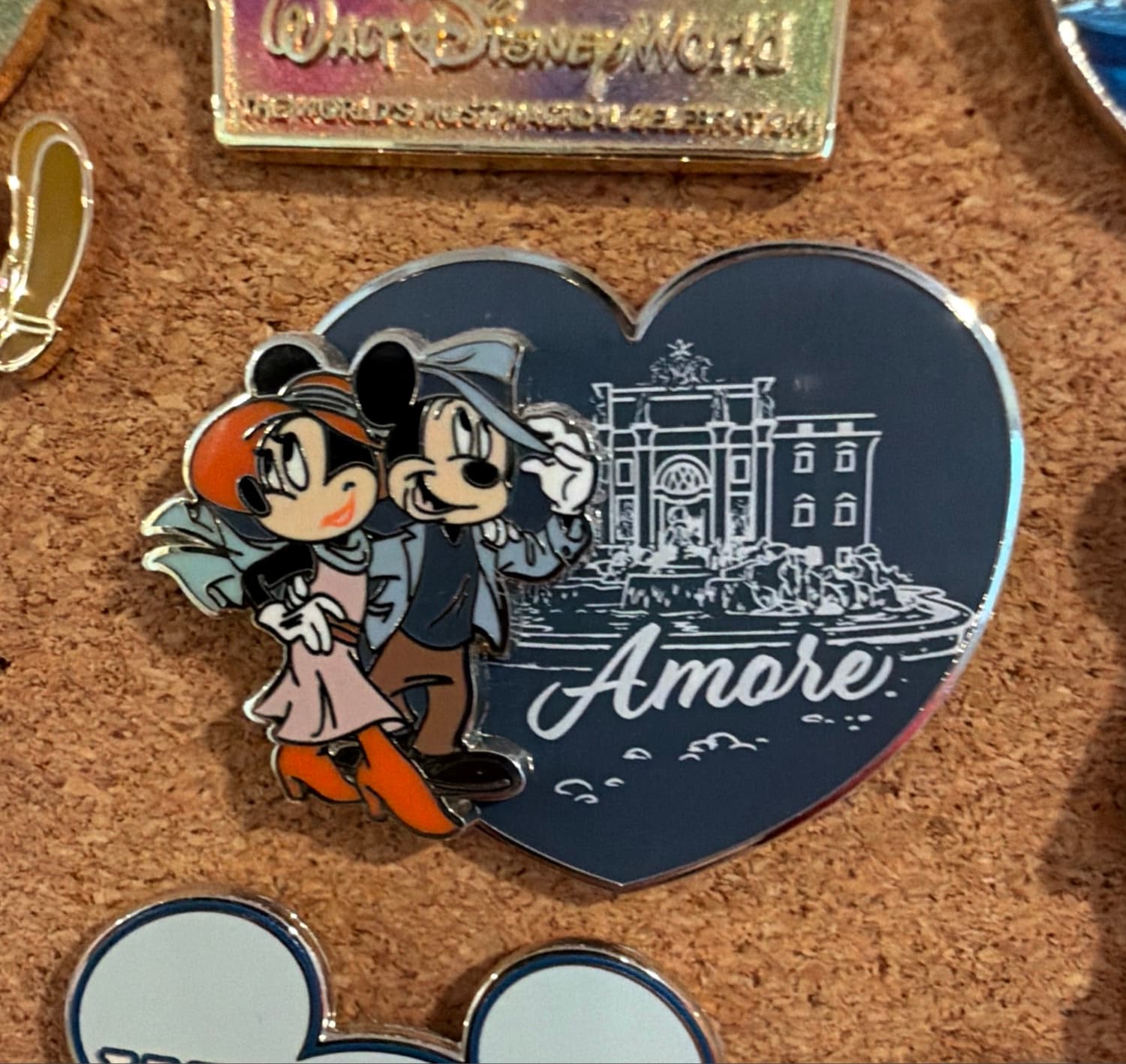 Mickey and Minnie Amore in Italy (Trevi Fountain) front
