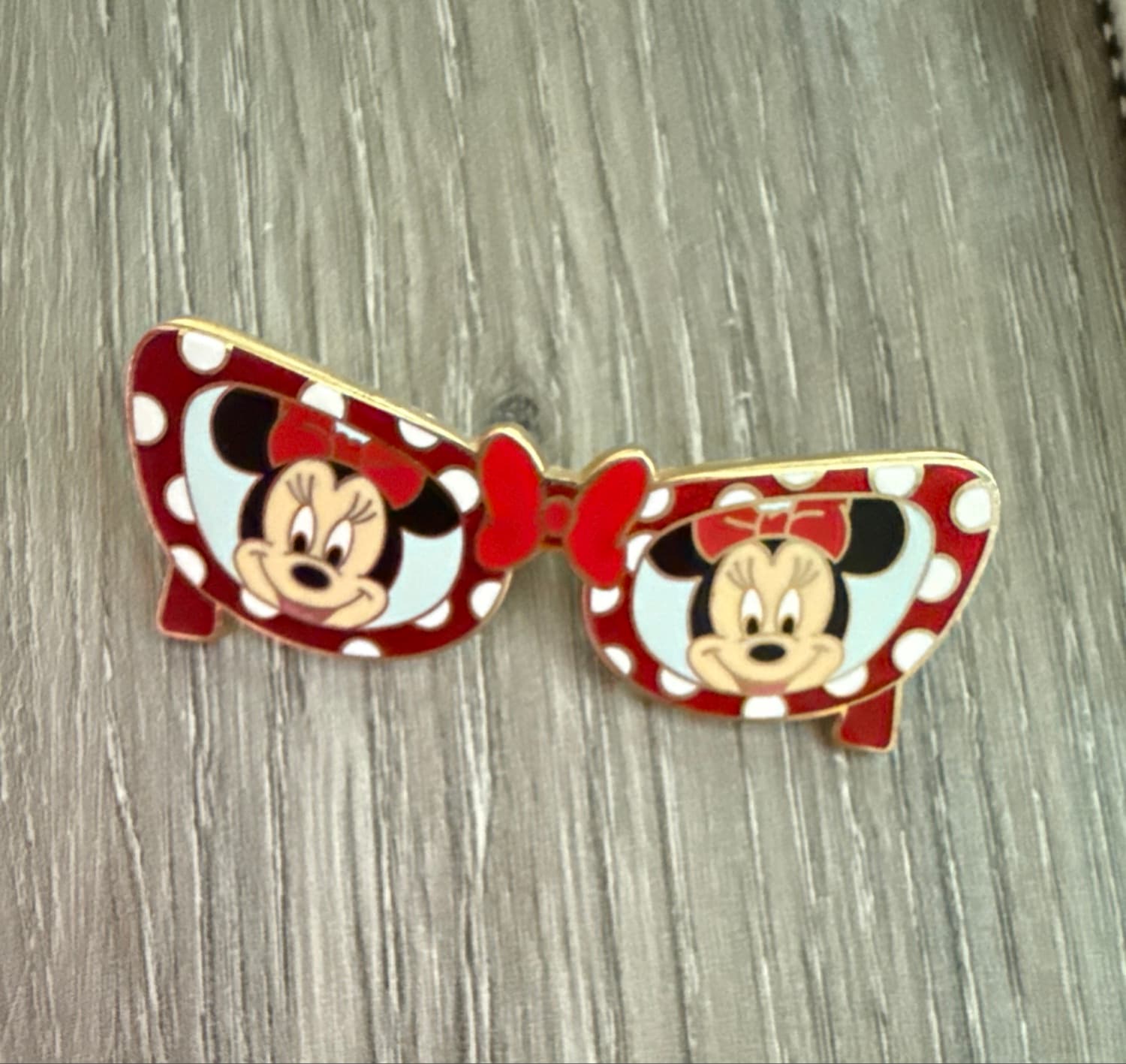 Minnie Mouse Character Sunglasses Red Bow Polka Dots Glasses Pin front