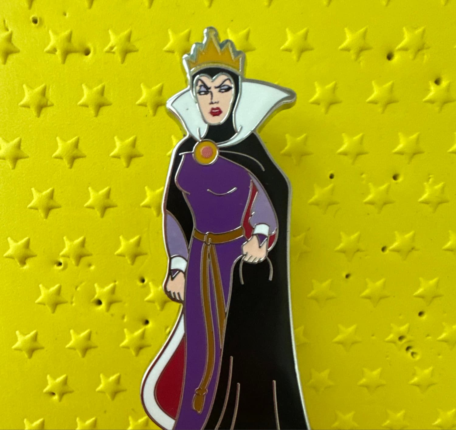 Evil Queen - Build a Pin (Snow White and the Seven Dwarfs) front