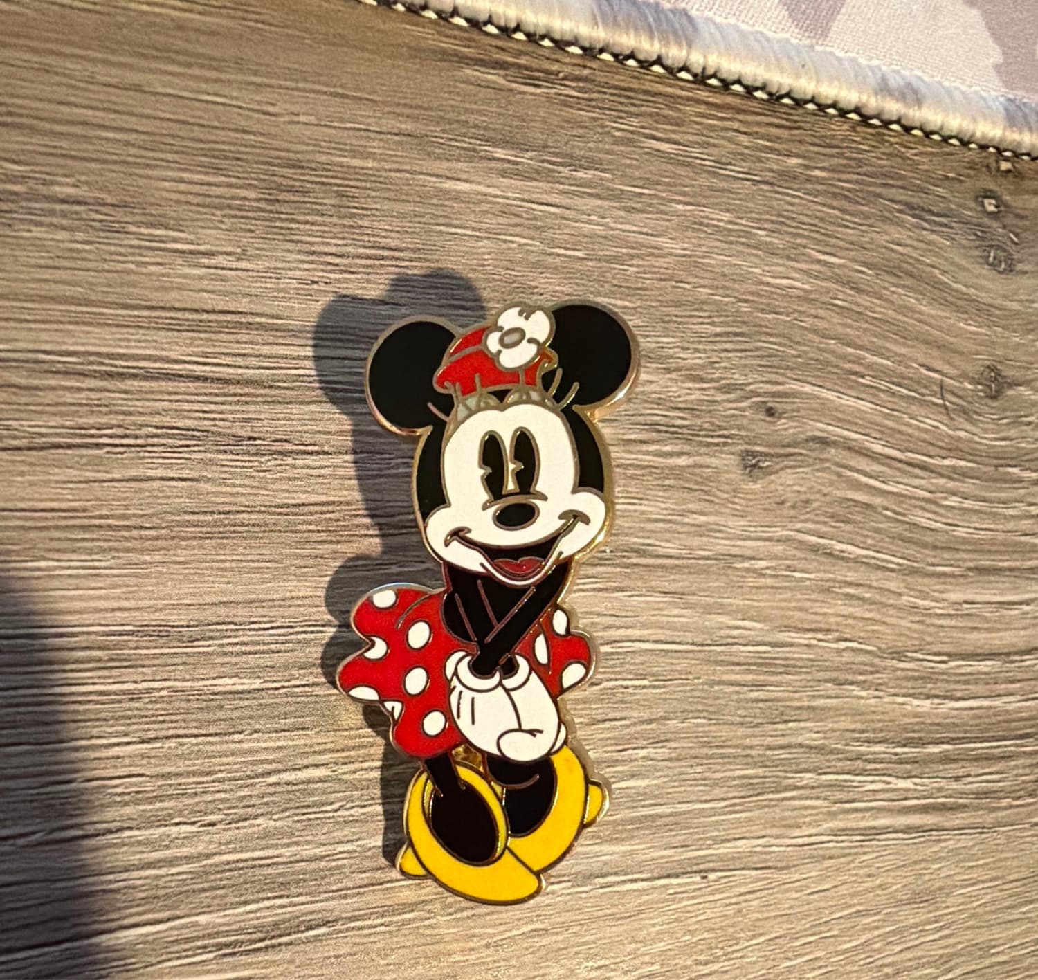 Minnie Mouse Vintage Pose Red Dress Flower Hat Pin