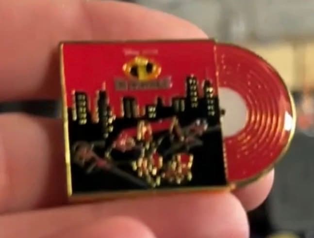 Loungefly Pixar Records Blind Box Pin - The Incredibles