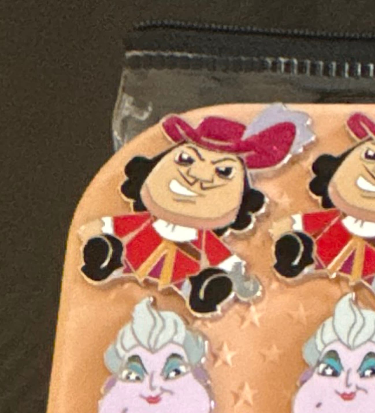 Wishables Shimmer Mystery Pouch Villain Capt Hook Pin front