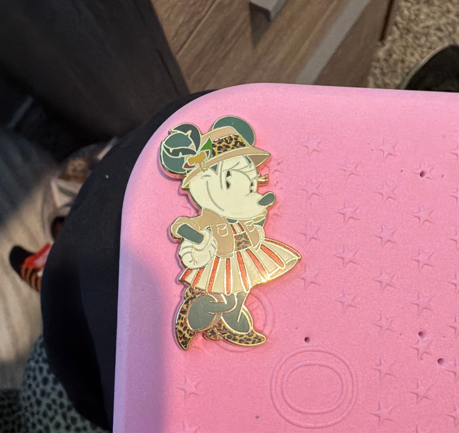 Minnie Mouse The Main Attraction: Jungle Cruise Pin Set front