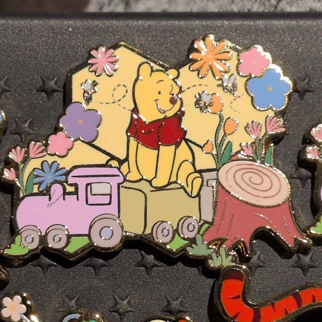 Loungefly Disney Winnie The Pooh Pin Set - Pooh Pin