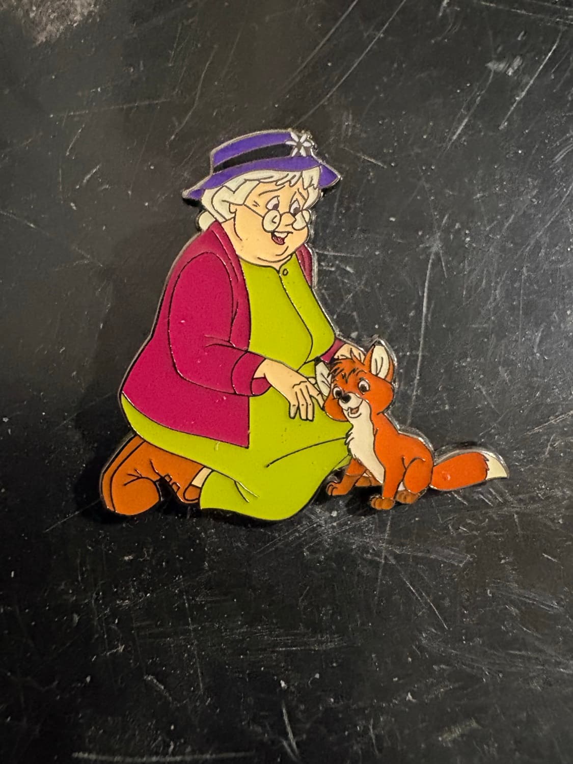 Disney Loungefly Lady Tweed And Tod Fox And The Hound Mystery Pin