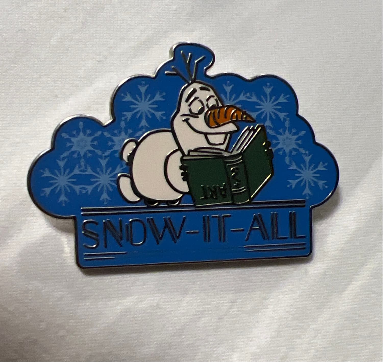 Frozen Olaf Snow-It-All Pin