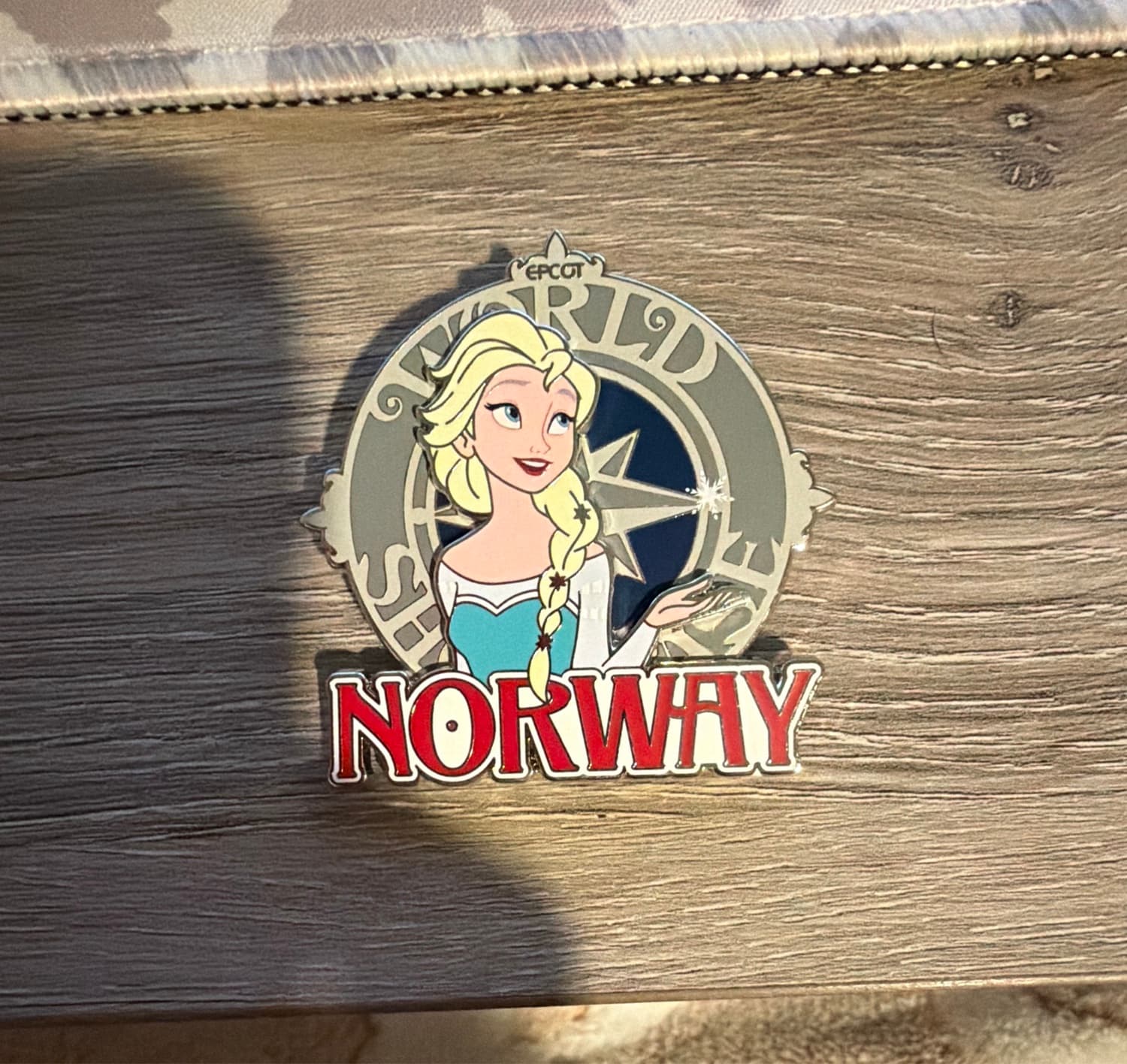 Elsa Epcot World Showcase Norway Pin front