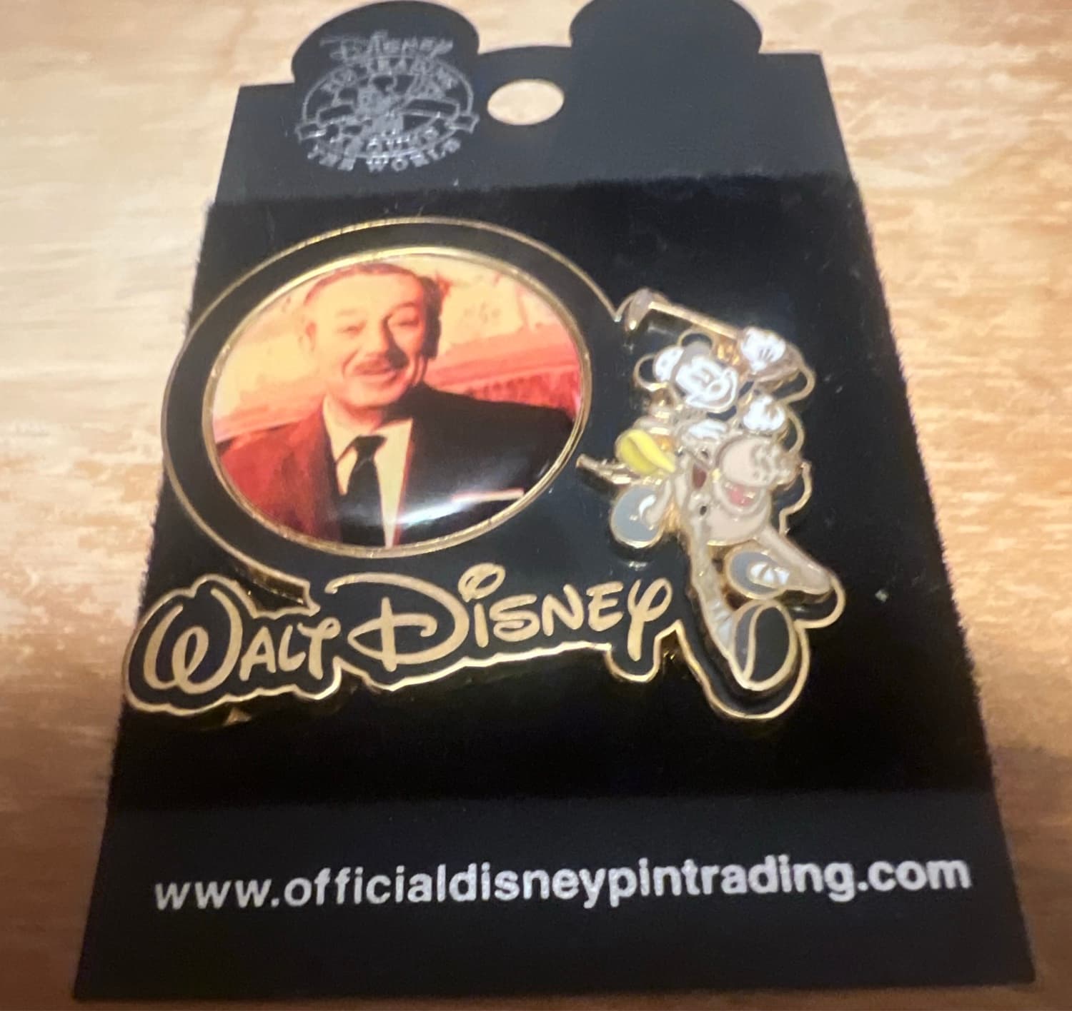 Walt Disney Portrait & Mickey Mouse Golfing Pin