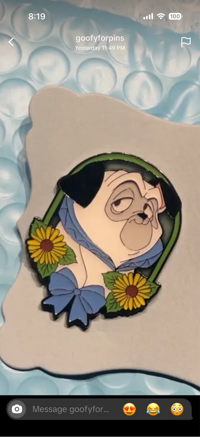 Percy - Pocahontas - Disney Dogs Floral Portraits Mystery Pin