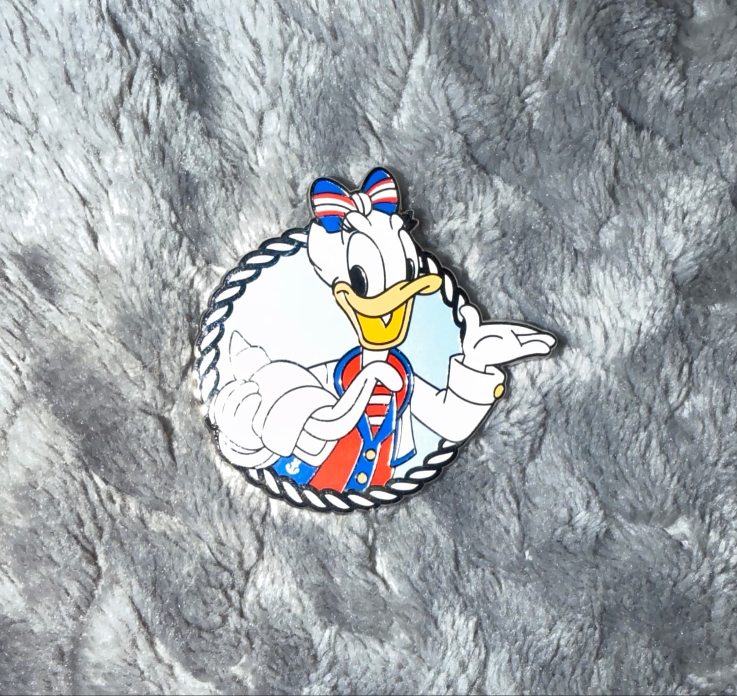 Daisy Towel Animal Pin - Disney Cruise Line