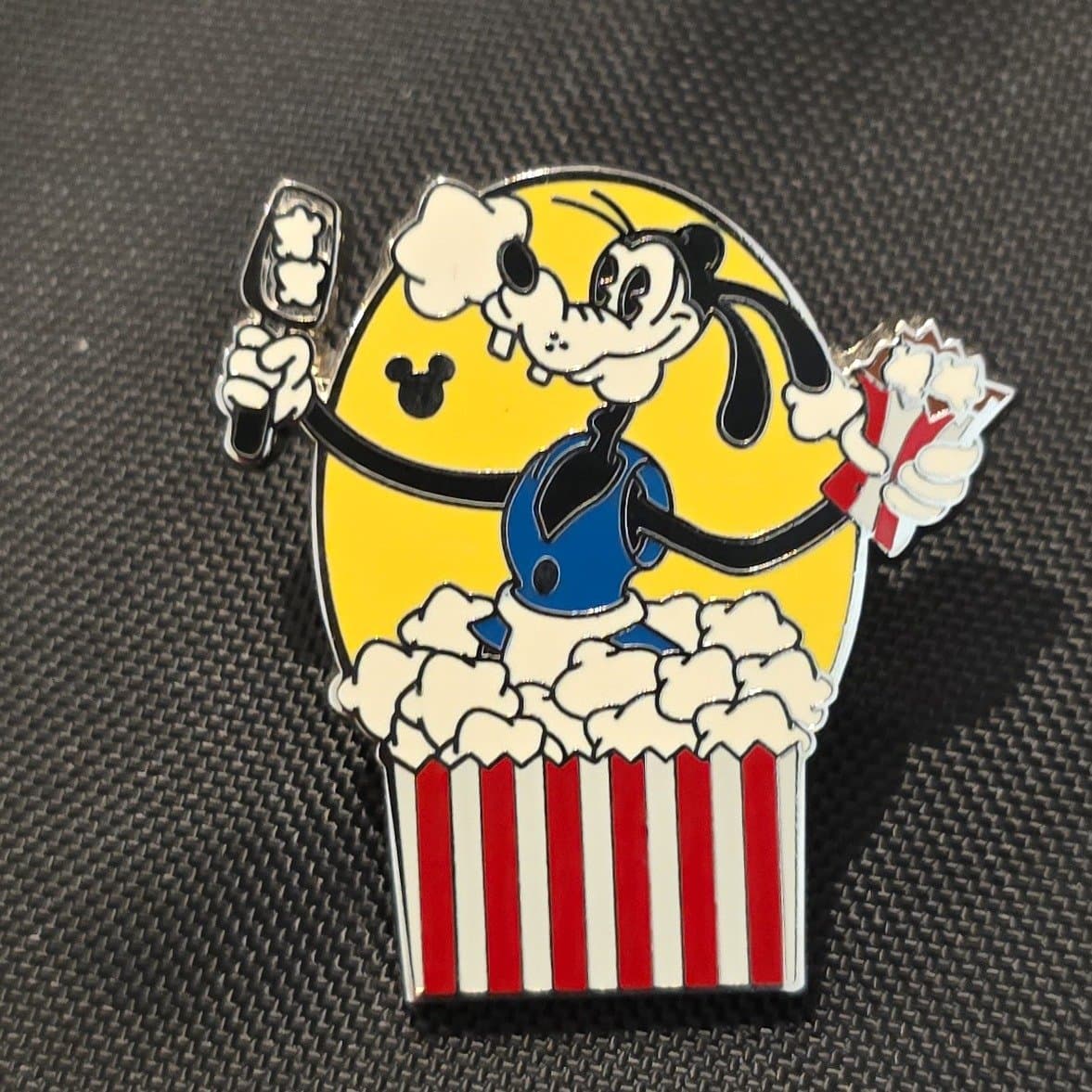 Goofy - Hidden Mickey Character Popcorn