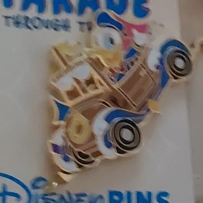 Donald Duck Parade front