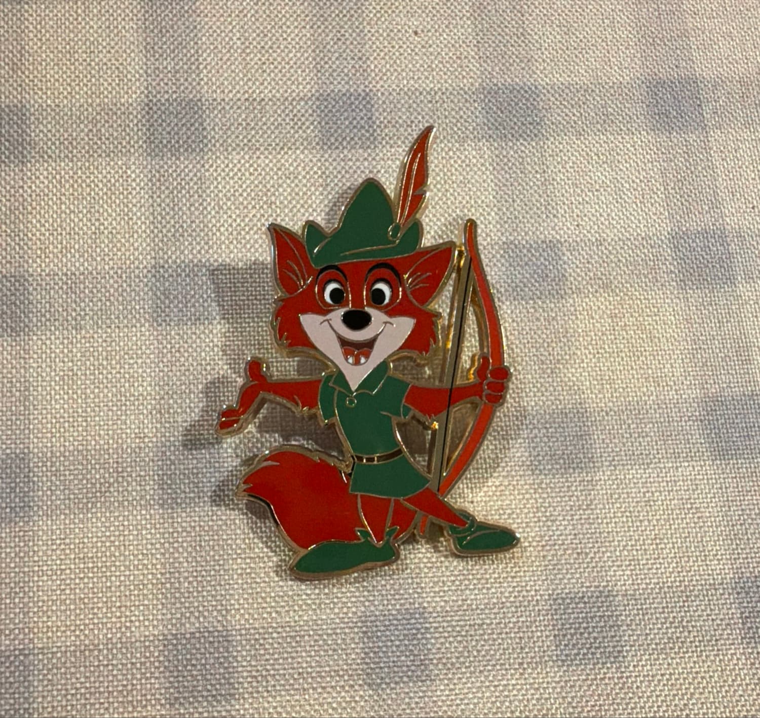 Robin Hood Pink A La Mode Pin