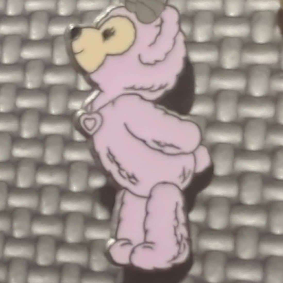 ShellieMay Standing with Heart Pendant Pin